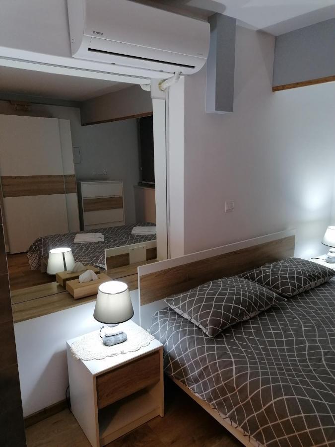 Natural Oak Studio By Emmelia Group Paphos ภายนอก รูปภาพ
